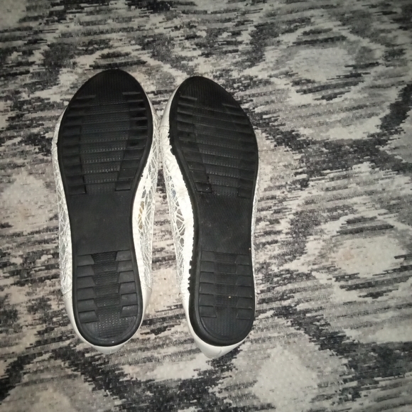Off white lace flats - Picture 3 of 4